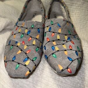 Toms Gray Flats with Colorful Festive Lights